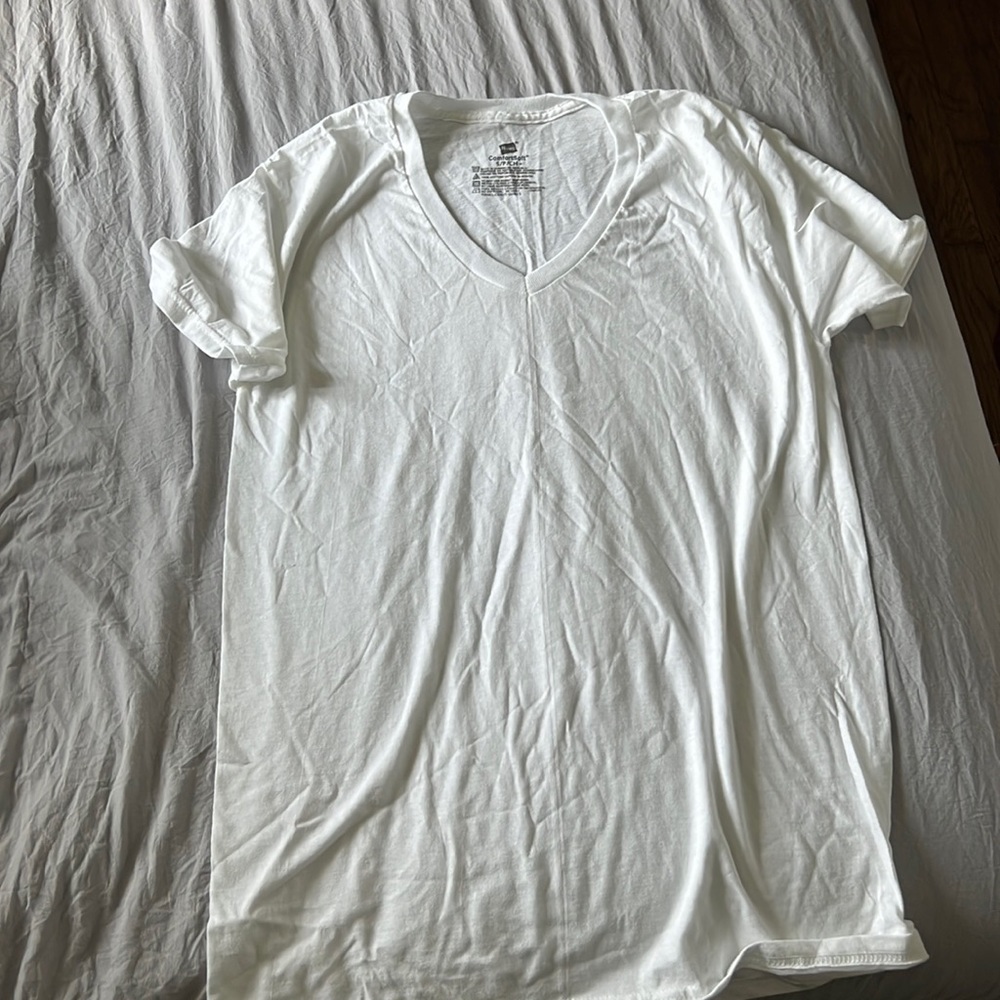 pack of 5 white hanes small tshirts